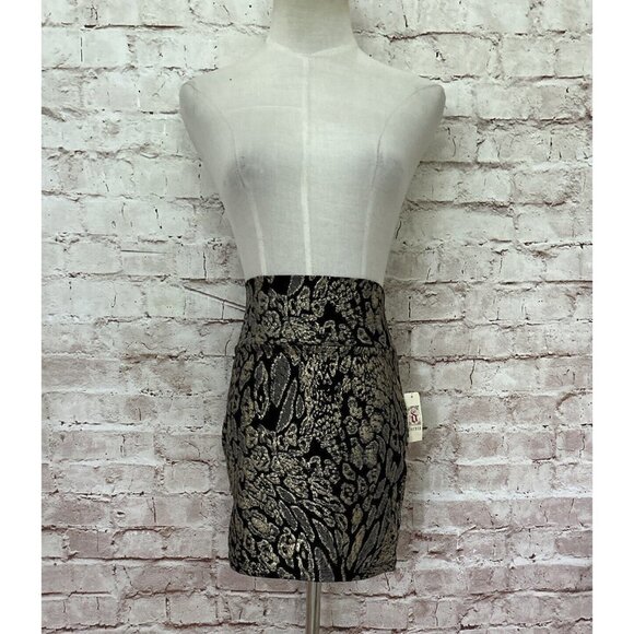 Decree Juniors Mini Skirt Black Gold Metallic Textured Stretch Knit Size M NEW - Picture 1 of 3